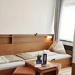 Guest house Sophie's 3*